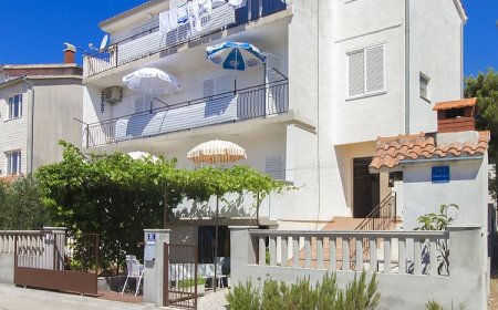 Apartments Slavica Primosten