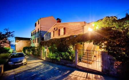 Apartmanok A Tenger Mellett Komiza, Vis - 2450 Komiža