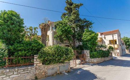 Apartments KATA Supetar