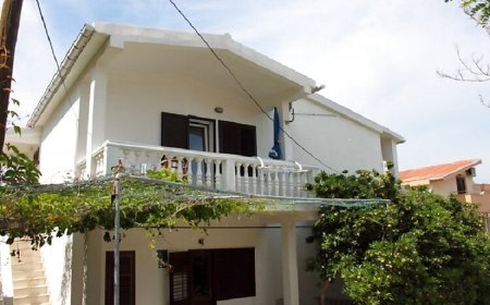 Apartments Marko 1 Pag