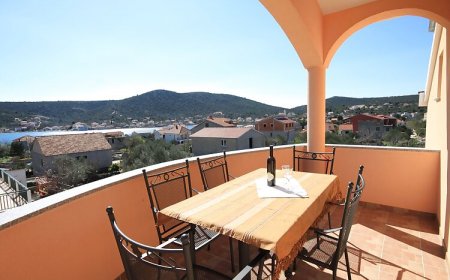 Apartmanok Parkolóhellyel Vinisce, Trogir - 8660 Vinišće