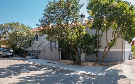 Apartmanok Parkolóhellyel Novi Vinodolski - 16360