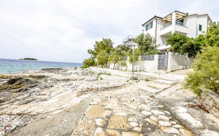 Apartments Seaside apartments Polić Rogoznica