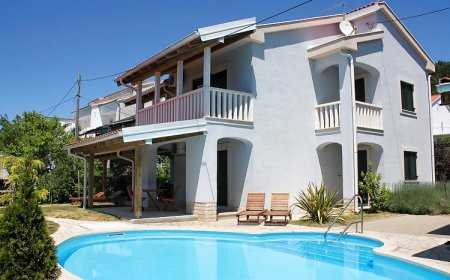 Apartmanok Családok Részére Medencével Banjol, Rab - 3215 Banjol