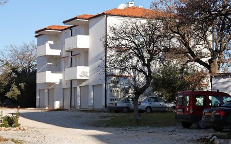 Apartmanok Parkolóhellyel Rogoznica - 13684