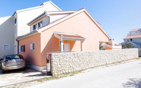 House Nikolina Sevid