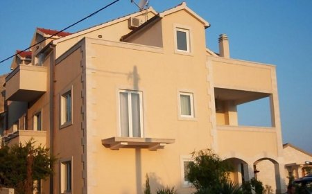 Apartman Orange Postira