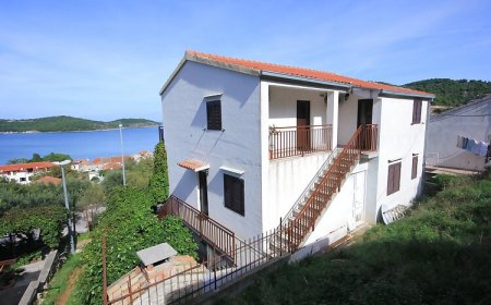 Apartmanok Parkolóhellyel Vis - 8448