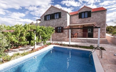 Vila Venecija Povlja