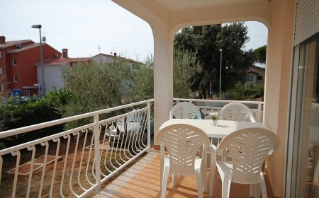 Apartmanok Parkolóhellyel Novigrad - 7049