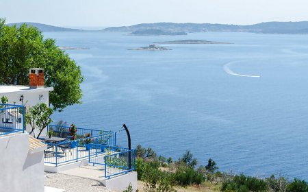 House Deja Blue Orebic