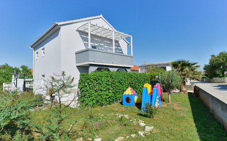 Apartmanok Parkolóhellyel Vir - 19562