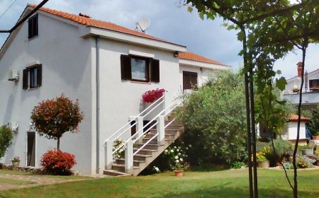 Apartmanok Parkolóhellyel Njivice, Krk - 14932 Njivice