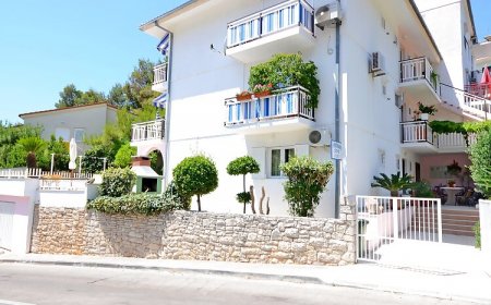 Apartments Zvonimir Hvar