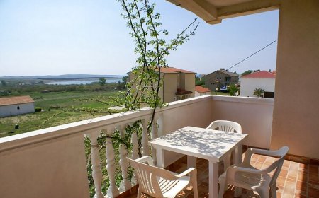 Apartmanok Parkolóhellyel Povljana, Pag - 229 Povljana