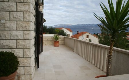 Apartmanok Parkolóhellyel Postira, Brac - 700 Postira