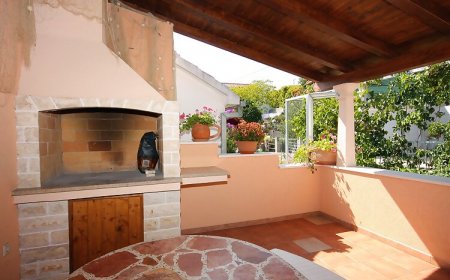 Apartmanok Parkolóhellyel Sutivan, Brac - 745 Sutivan