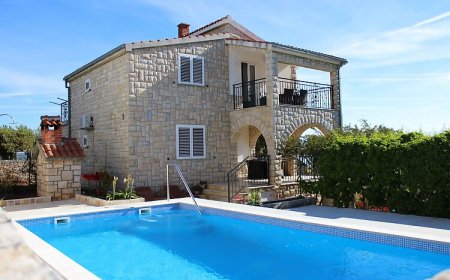 Apartmanok A Tenger Mellett Medencével Rogac, Solta - 5183 Rogač
