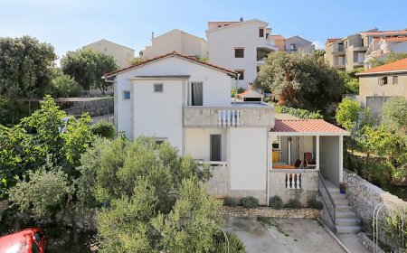 Családi Apartmanok A Tenger Mellett Sevid, Trogir - 19105 Sevid