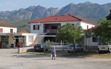 Apartmanok Parkolóhellyel Seline, Paklenica - 6628 Seline