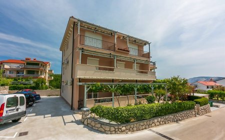 Apartments Anica Lopar