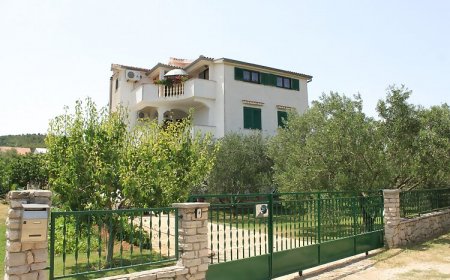 Apartmanok A Tenger Mellett Nevidane, Pasman - 8273 Neviđane