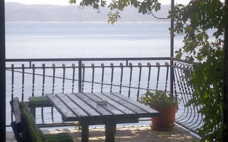 Apartmanok A Tenger Mellett Pisak, Omis - 1011 Pisak