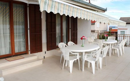 Apartmanok Parkolóhellyel Kastel Stafilic, Kastela - 5219 Kaštel Štafilić