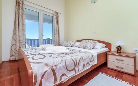 Apartmanok A Tenger Mellett Pisak, Omis - 10323 Pisak