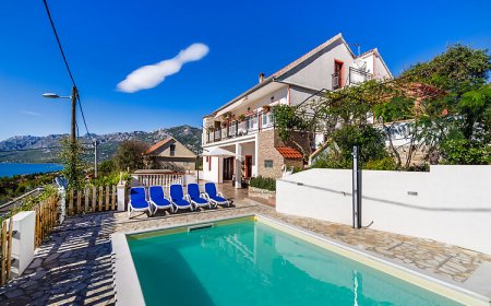 House Marija-with view to the sea and the mountains Rovanjska