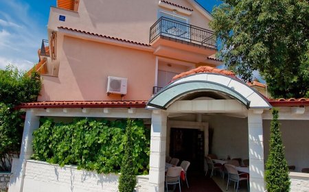 Apartments and Rooms Nensi Dramalj