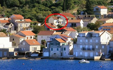 Apartmanok Parkolóhellyel Vis - 2436