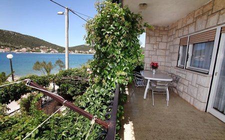 Apartmanok A Tenger Mellett Vinisce, Trogir - 4892 Vinišće