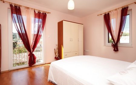 Apartmanok Parkolóhellyel Slatine, Ciovo - 8658 Slatine