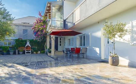 Apartman Dugi Rat - CDE694