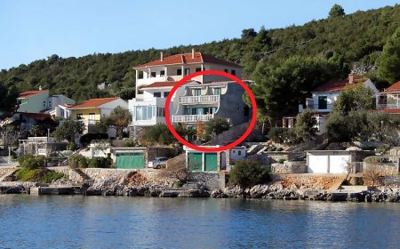 Apartmanok A Tenger Mellett Vinisce, Trogir - 5981 Vinišće