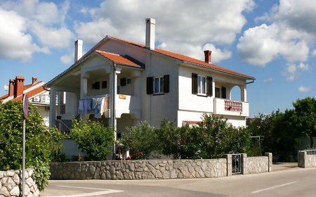 Apartmanok Parkolóhellyel Krk - 5364