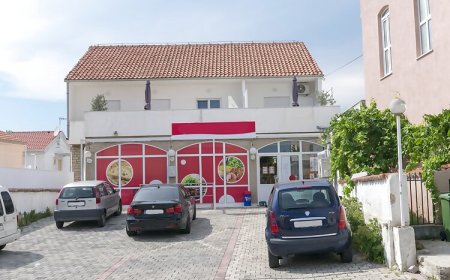 Apartments Leonardo Primosten