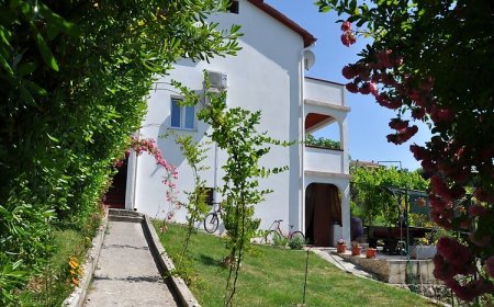 Apartmani Bela Lopar