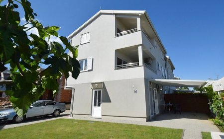 Apartment Nadica Malinska