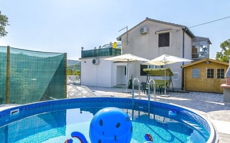 Apartment Snjezana Marina