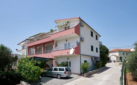 Apartmani Mare Seget Vranjica