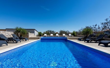 Apartmanok Családok Részére Medencével Valbandon, Fazana - 2201 Valbandon