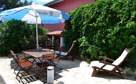 Apartmanok Parkolóhellyel Molat - 6249