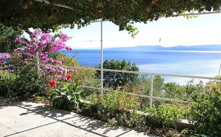 Apartmanok A Tenger Mellett Pisak, Omis - 2750 Pisak