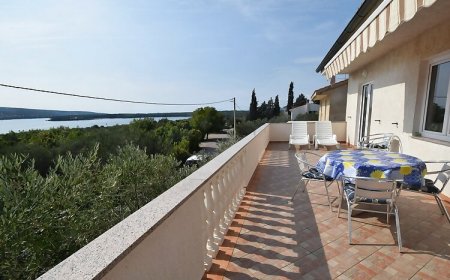 Apartmanok Parkolóhellyel Kornic, Krk - 19400 Kornić