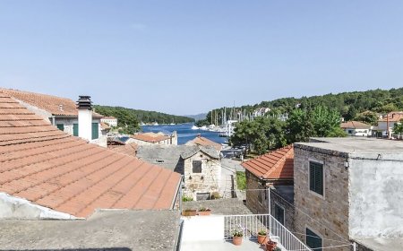 Rooms Roza Vrboska