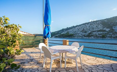 Apartmanok A Tenger Mellett Vinisce, Trogir - 8659 Vinišće
