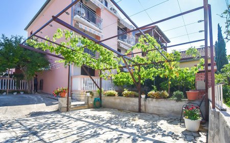 Apartments Garoful Sv. Filip i Jakov