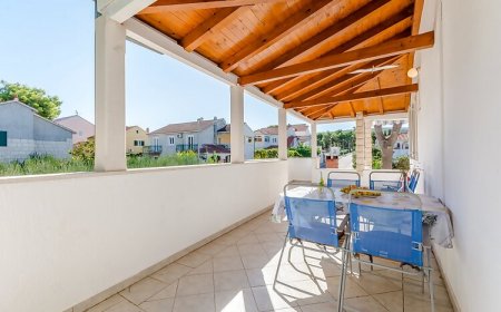 Apartmanok A Tenger Mellett Mirca, Brac - 5613 Mirca